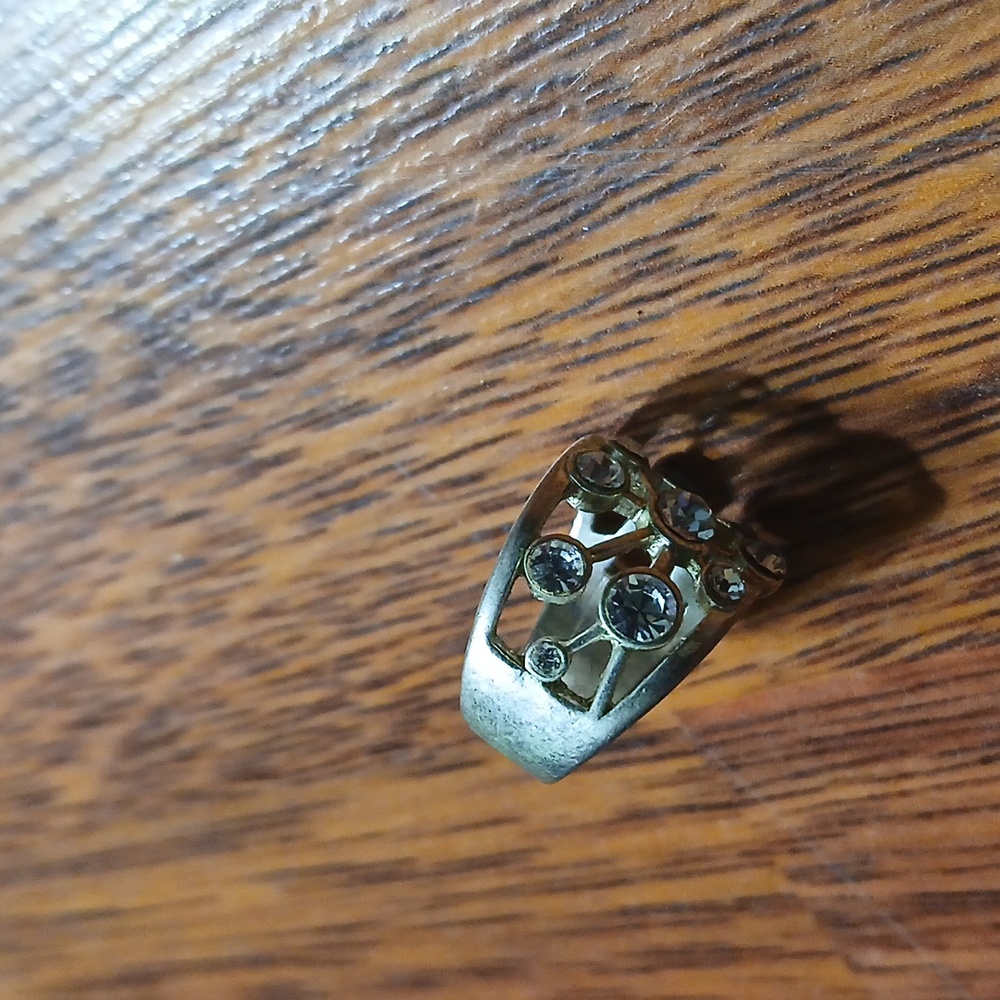 Ring‎ - Picture 3 of 6